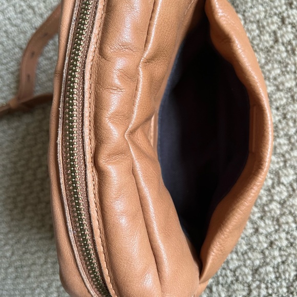 Madewell the transport camera bag puff edition - Picture 5 of 9